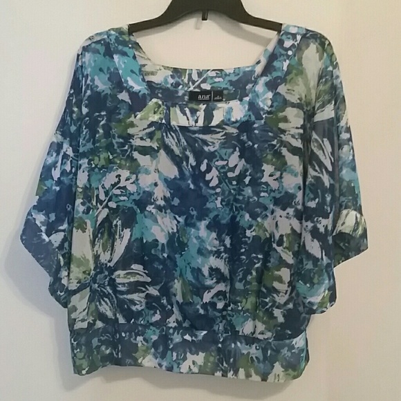 Beautiful Sheer Blouse -> Beautiful sheer blouse - Picture 1 of 4